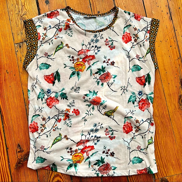 Gorgeous ZARA COLLECTION Top - Size Small - Picture 5 of 11